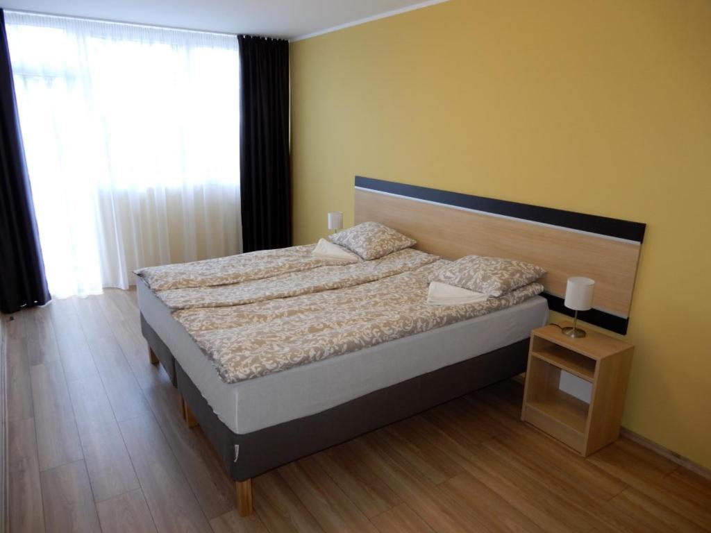 Bed and Breakfast Rómahegy Rendezvényház Kaposvár Exterior foto